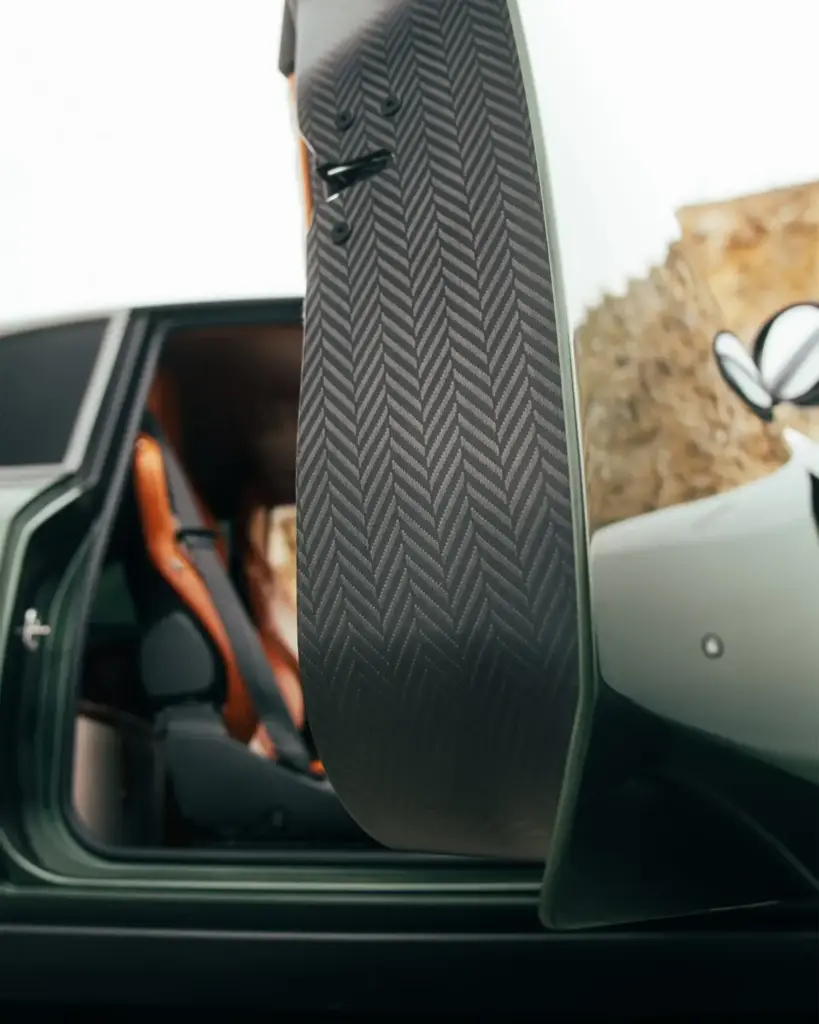 El último Totem GT Super tiene infinidad de detalles para que no te fijes en su 2.8 V6 Biturbo 13 Motor16 2026 Totem GT Super Monterey 26 Motor16