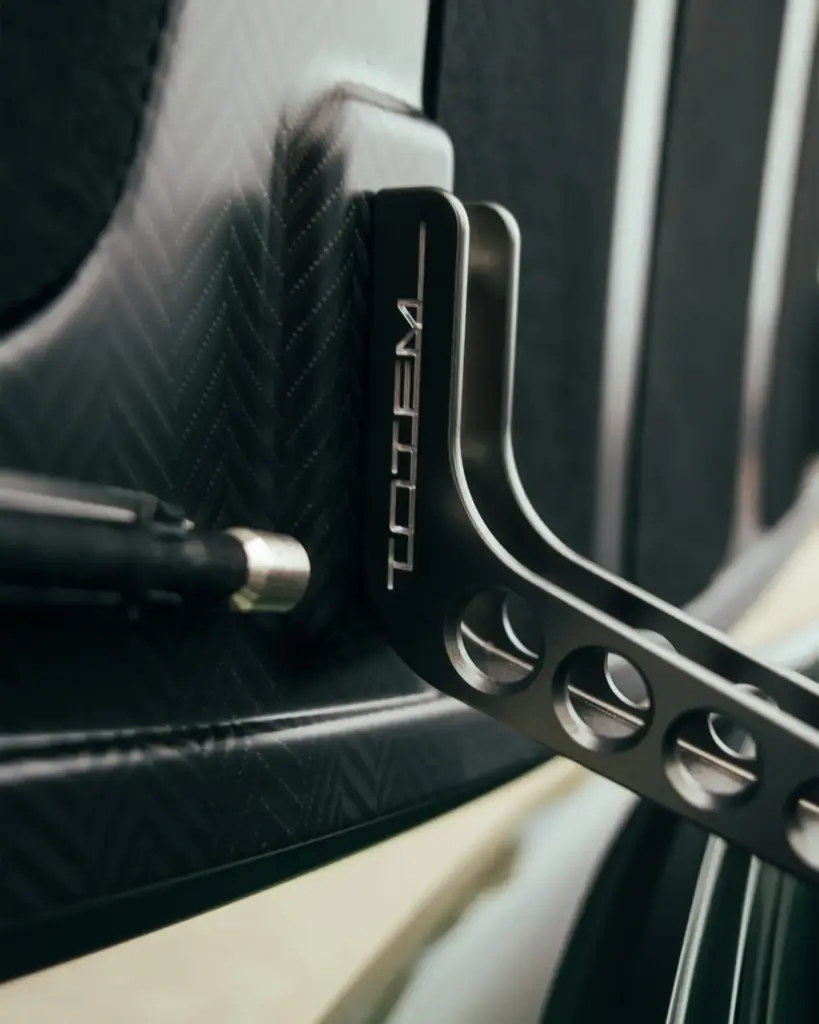 El último Totem GT Super tiene infinidad de detalles para que no te fijes en su 2.8 V6 Biturbo 34 Motor16 2026 Totem GT Super Monterey 9 Motor16