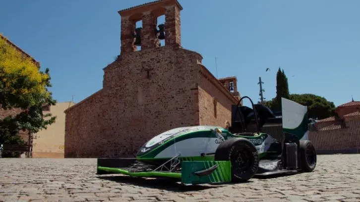 Los cuatro equipos de la Universitat Politècnica de Catalunya que se baten en duelo en la Formula Student 4 Motor16 2026 UPC ecoRacing ecoRV formula Student Motor16
