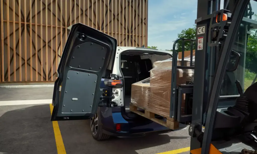 2026 Volkswagen ID. Buzz Cargo 58 kWh. Imagen.