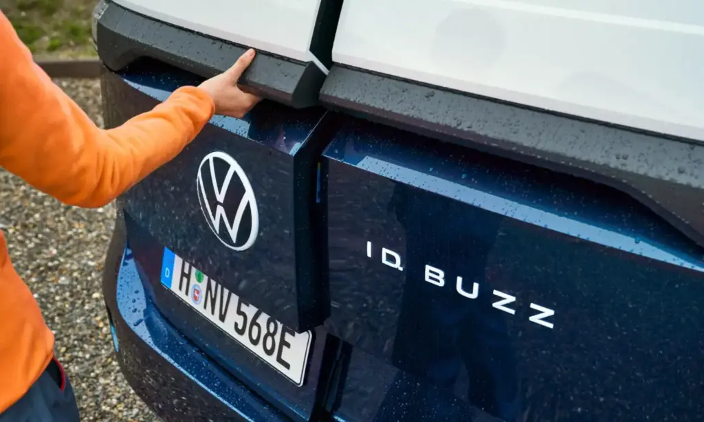 2026 Volkswagen ID Buzz Cargo 14 Motor16