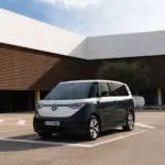 El Volkswagen ID. Buzz más trabajador estrena versión de acceso con menos batería y más autonomía