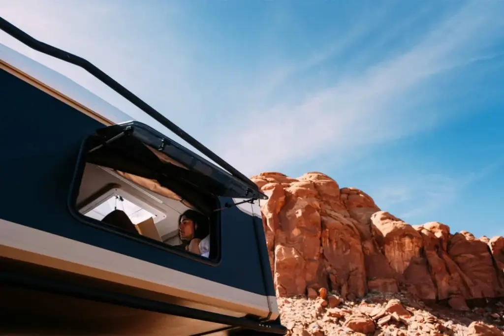 Winnebago elige un RAM 5500 para la autocaravana que te lleva a los confines de la tierra 10 Motor16 2026 Winnebago Arka 3 Motor16