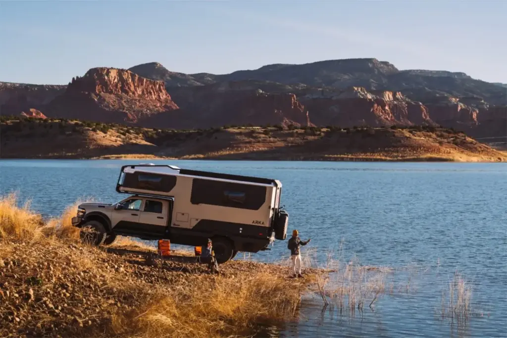 Winnebago elige un RAM 5500 para la autocaravana que te lleva a los confines de la tierra 6 Motor16 2026 Winnebago Arka 7 Motor16