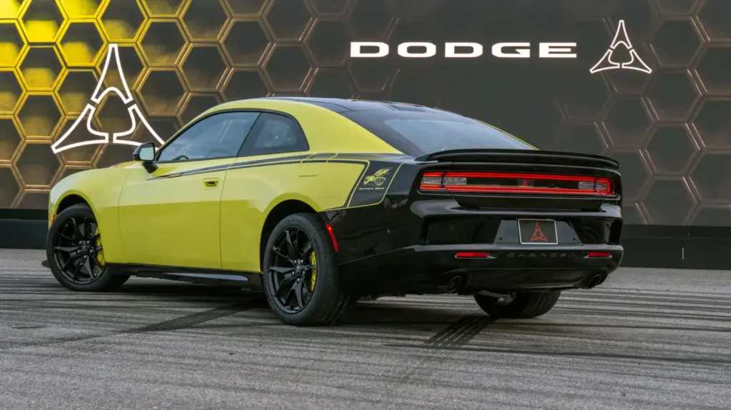 2026 dodge charger super bee 14 Motor16