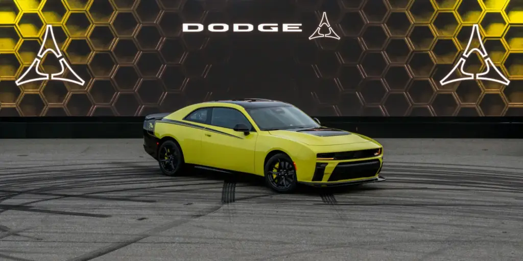 2026 dodge charger super bee 22 Motor16