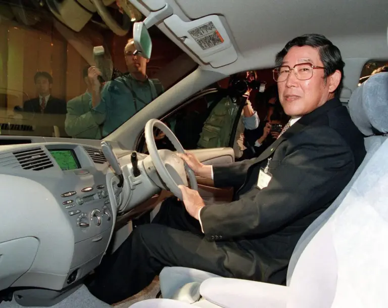 Hiroshi Okuda muere a los 93 años: el japonés que impulsó el Prius y la era híbrida de Toyota
