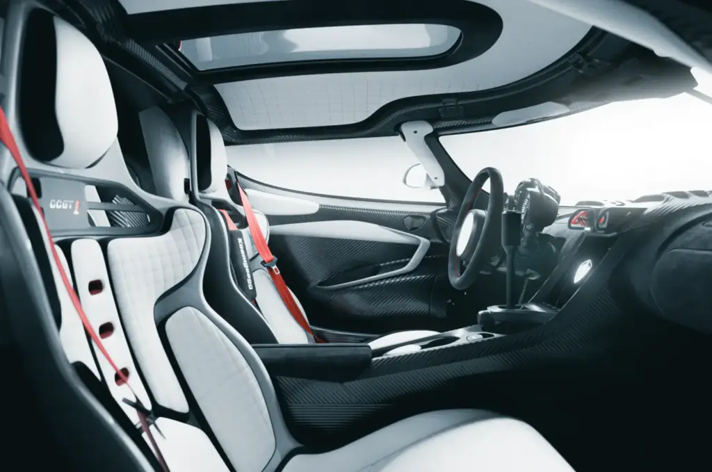 Koenigsegg CCGT1: el renacer de un GT1 que fue imposible que pisara la pista 1 Motor16 2026 Koenigsegg CCGT1. Imagen interior.