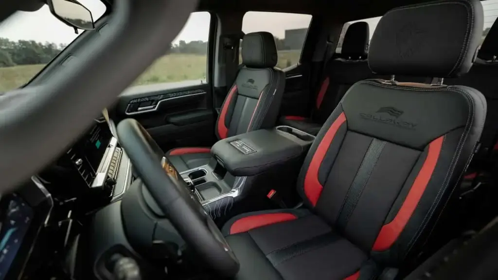 Callaway y Waldoch dicen adiós al Chevrolet Silverado con este Launch Edition 2 Motor16 2026 Callaway Waldoch Silverado. Imagen interior.