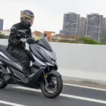 Zontes 125V: llega el scooter de 108 kg y 15 CV para el carnet A1 con la base del líder 125X