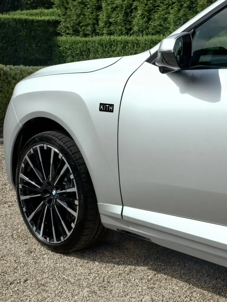 El BMW X5 M que debió haber nacido hace 25 años es una realidad gracias a Kith 22 Motor16 2027 BMW X5 Kith 13 Motor16
