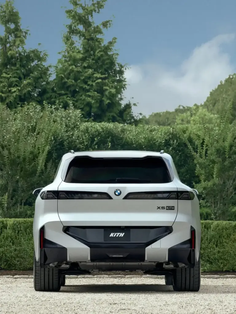 El BMW X5 M que debió haber nacido hace 25 años es una realidad gracias a Kith 19 Motor16 2027 BMW X5 Kith 7 Motor16