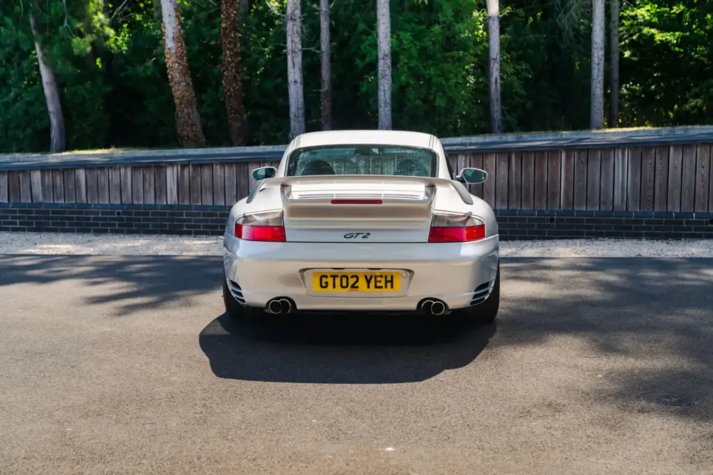 For the Love of Porsche, la subasta online que reúne 23 joyas de Stuttgart, con un Kremer 962 de Le Mans como estrella 10 Motor16 6. 2003 Porsche 911 Type 996 GT2 Coupe Motor16