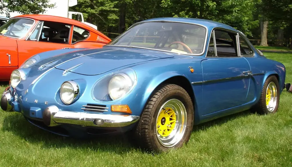 Alpine A110 clásico: la historia del coupé de Dieppe que un británico rescató en Milton Keynes 1 Motor16 Alpine A110 Motor16