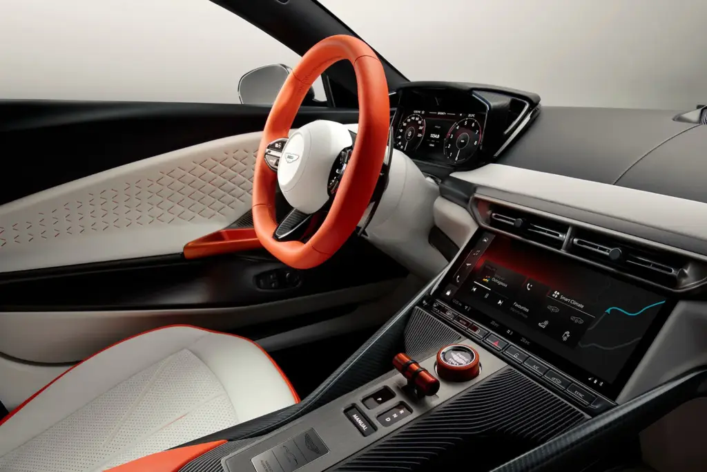 Aston Martin Valen 12 Motor16