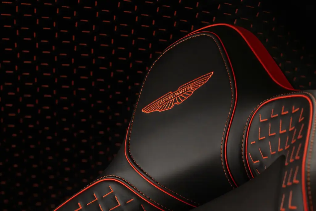 Aston Martin Valen 14 Motor16
