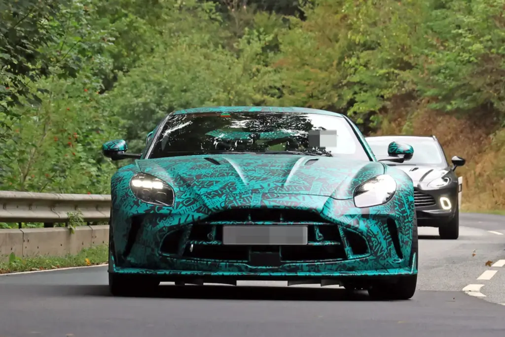 Aston Martin Vantage AMR 2027 espia 1 Motor16