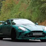 El Aston Martin Vantage AMR da un paso más en su evolución… ¿o es otra variante?