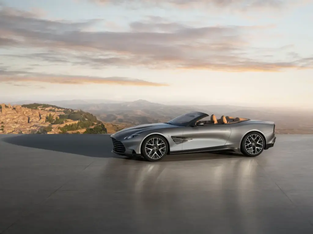 Aston Martin honours road race heritage at Monterey Car Week 06 Vanquish 25 Motor16