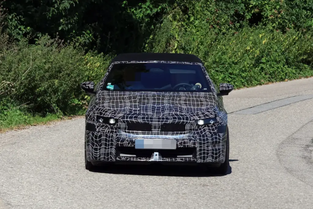 Fotos espía: BMW prepara un i4 Cabrio eléctrico para 2028, el descapotable que podría cambiar el segmento 6 Motor16 BMW I4 Cabrio 4 Motor16