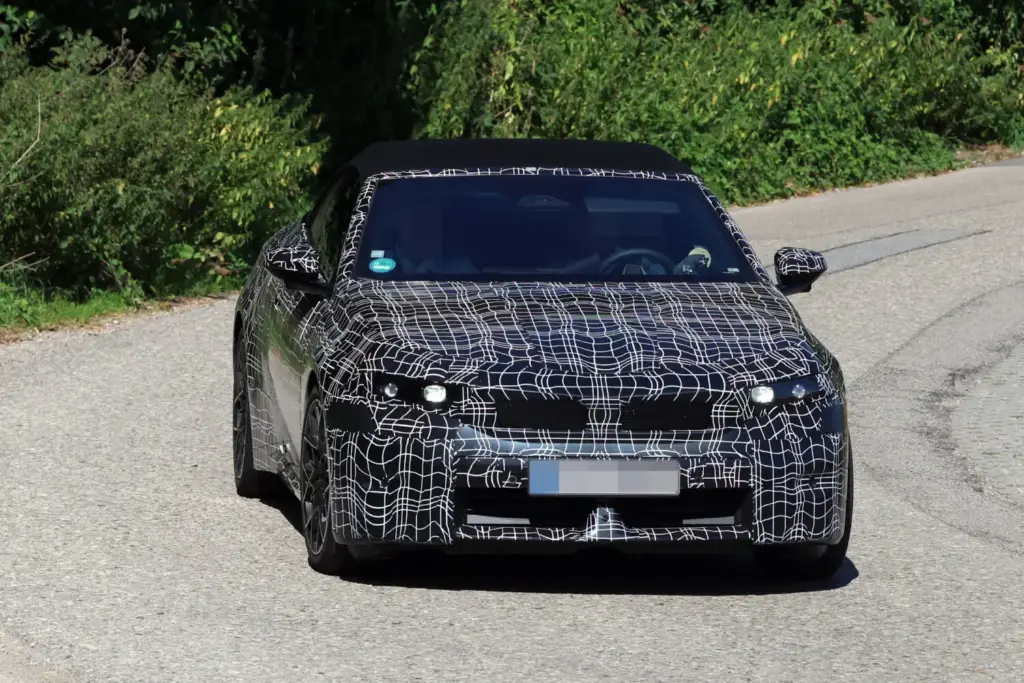 Fotos espía: BMW prepara un i4 Cabrio eléctrico para 2028, el descapotable que podría cambiar el segmento 7 Motor16 BMW I4 Cabrio 5 Motor16