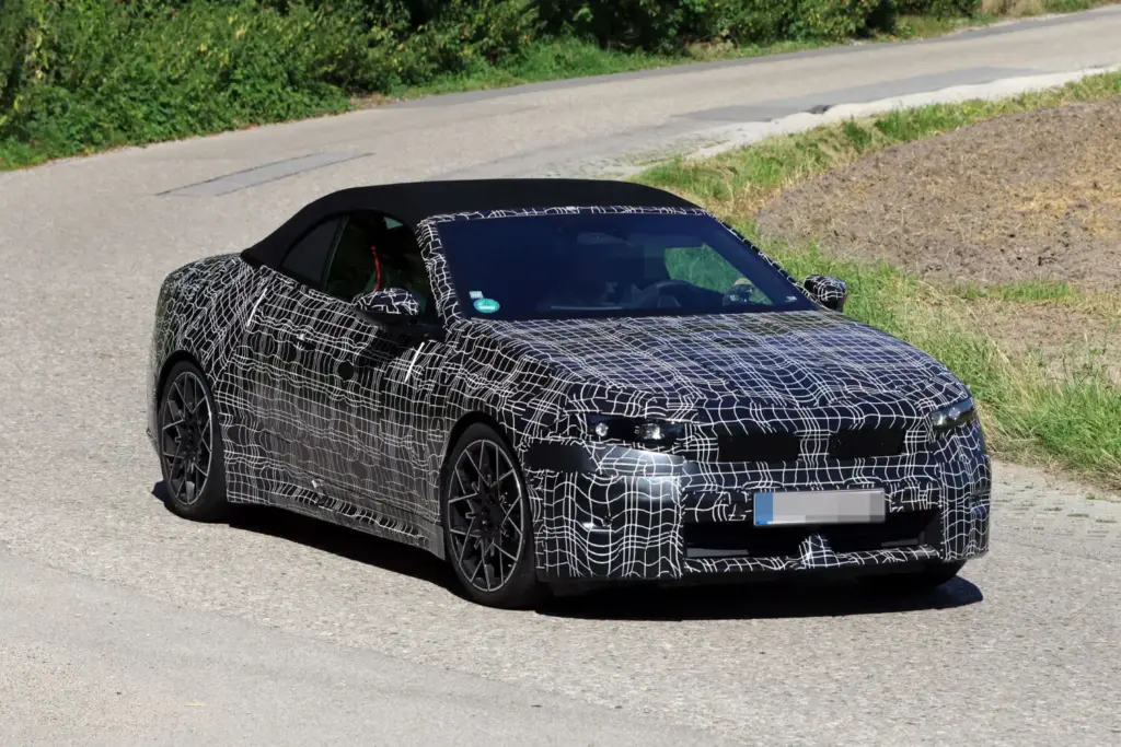 Fotos espía: BMW prepara un i4 Cabrio eléctrico para 2028, el descapotable que podría cambiar el segmento 9 Motor16 BMW I4 Cabrio 7 Motor16