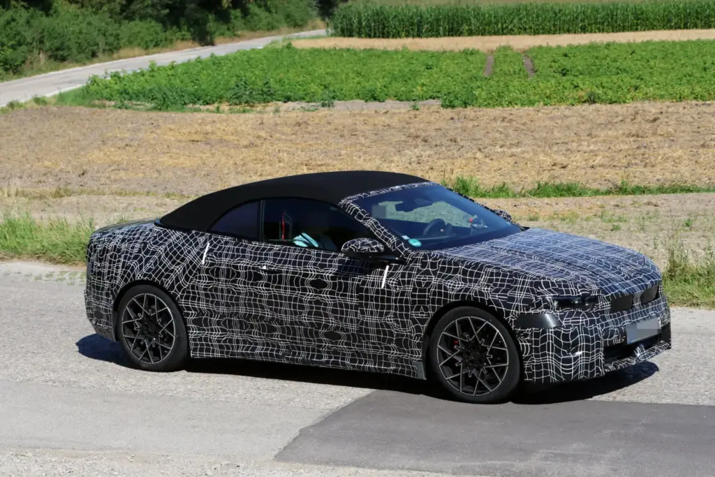 Fotos espía: BMW prepara un i4 Cabrio eléctrico para 2028, el descapotable que podría cambiar el segmento 11 Motor16 BMW I4 Cabrio 9 Motor16