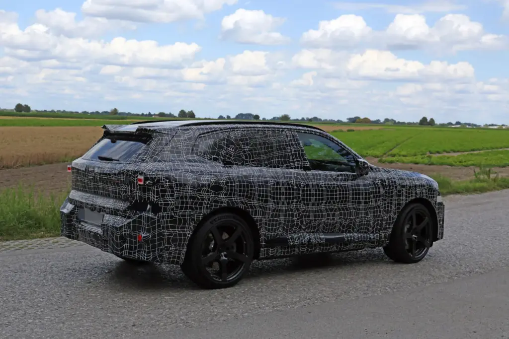 BMW X5 M electrico 2027 espia 10 Motor16
