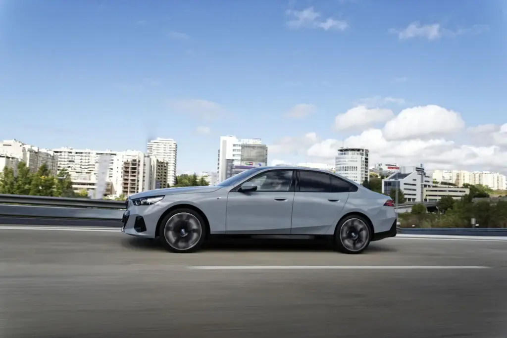 Prueba del BMW i5 eDrive40 Berlina: la otra cara eléctrica del Serie 5 18 Motor16 BMW i5 eDrive40 Berlina prueba 15 Motor16