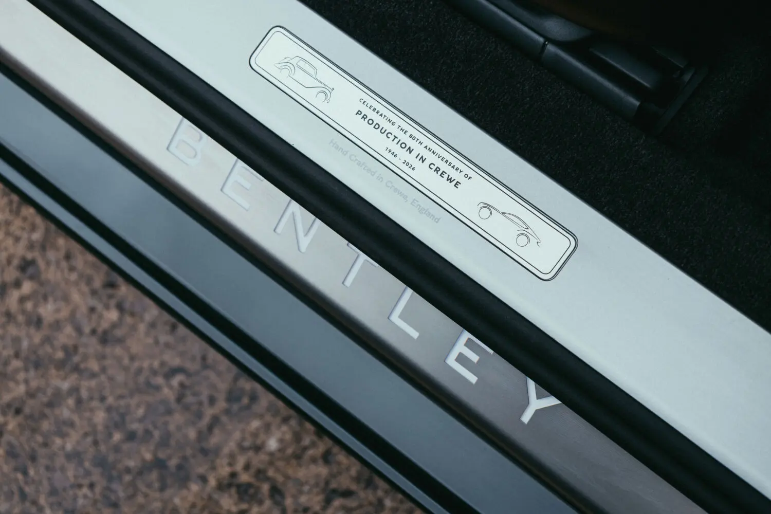 Bentley celebra 80 años de producción en Crewe con un Continental GT Azure que homenajea al primer coche fabricado allí, el Mark VI de 1946 4 Motor16 Bentley Mark VI, Continental GT Azure