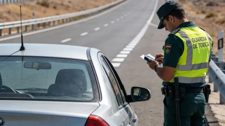 La DGT y la Guardia Civil intensifican los controles de velocidad en Extremadura: multas de hasta 600 euros