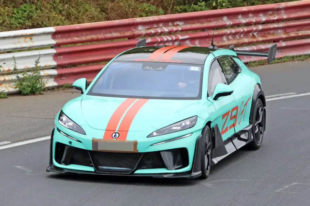 Fotos espía del Denza Z9GT Extreme: ¡Qué locura! 3 Motor16 Denza Z9GT Extreme 1 Motor16