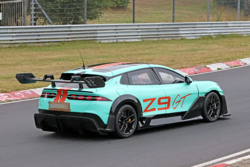 Fotos espía del Denza Z9GT Extreme: ¡Qué locura! 14 Motor16 Denza Z9GT Extreme 12 Motor16