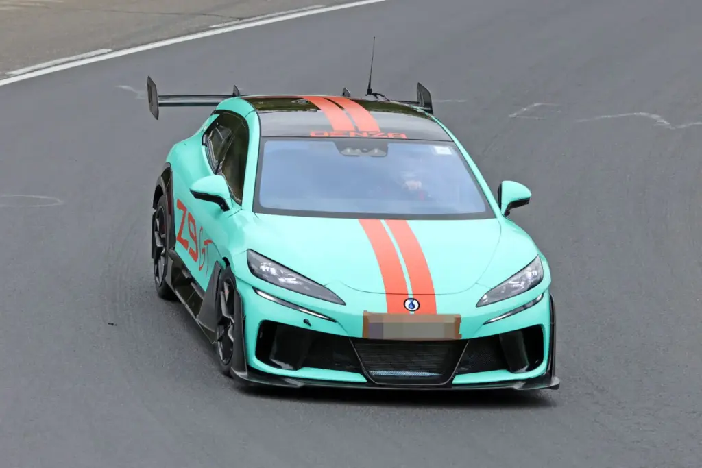 Fotos espía del Denza Z9GT Extreme: ¡Qué locura! 5 Motor16 Denza Z9GT Extreme 3 Motor16