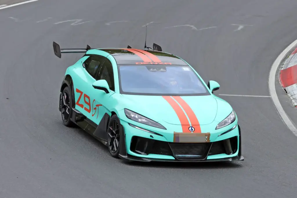 Fotos espía del Denza Z9GT Extreme: ¡Qué locura! 6 Motor16 Denza Z9GT Extreme 4 Motor16