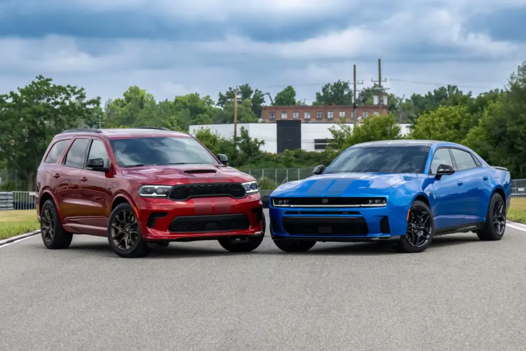 Dodge Turns Up Customization and Color at Roadkill Nights With Durango RT 392 Smokescreen Concept 14 Motor16