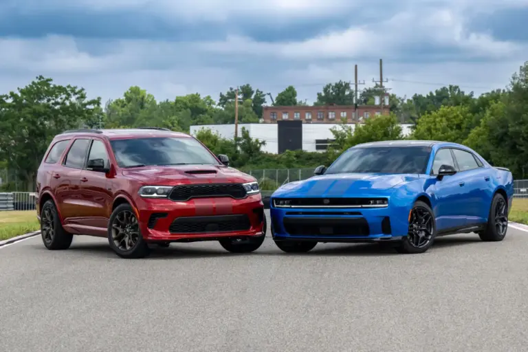 Dodge lleva la personalización al extremo con el nuevo programa Color Jailbreak y el Durango R/T 392 Smokescreen Concept