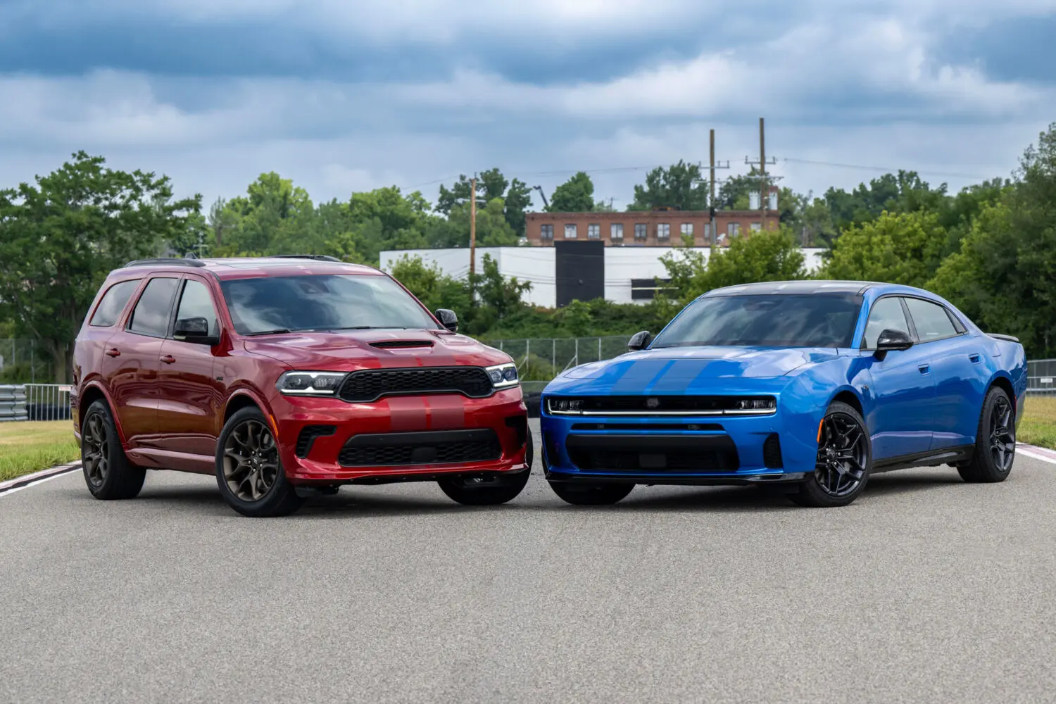 Dodge lleva la personalización al extremo con el nuevo programa Color Jailbreak y el Durango R/T 392 Smokescreen Concept
