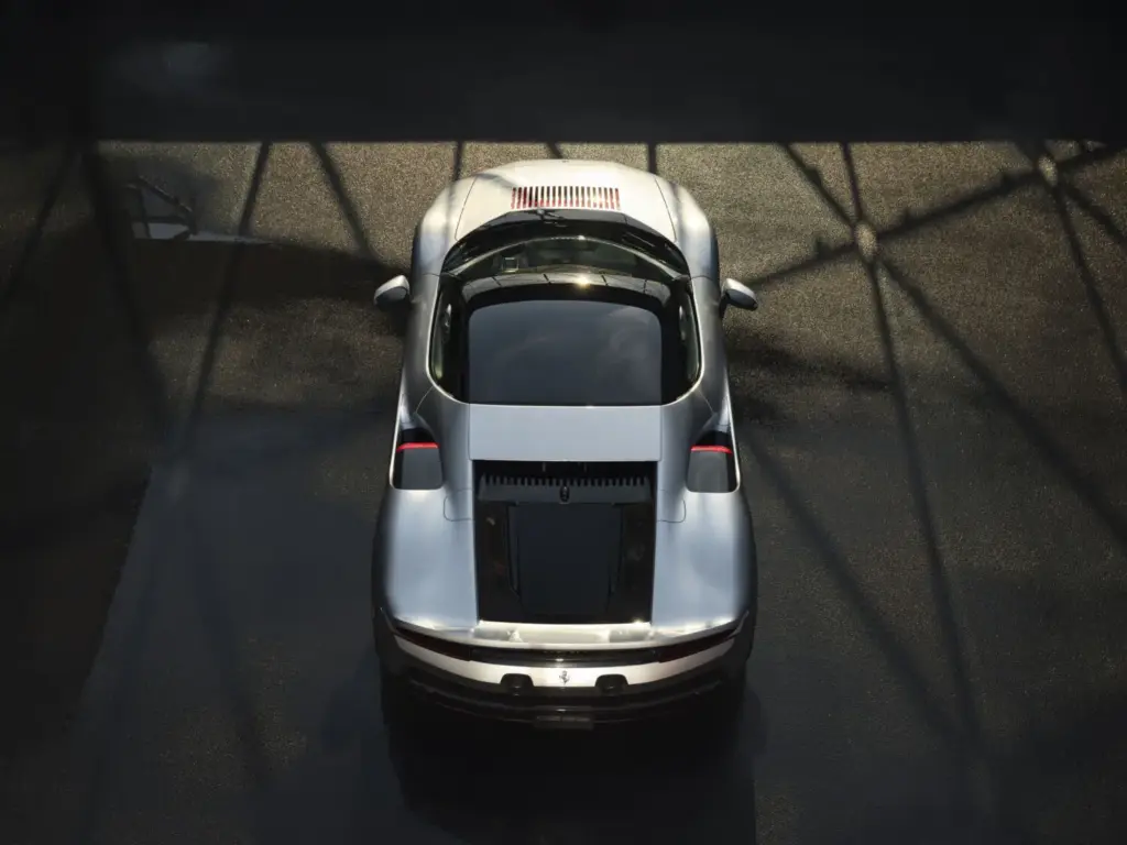 El Ferrari CZ26 es un one-off creado sobre un SF90 Stradale con diseño de los setenta 10 Motor16 El Ferrari CZ26 es un one-off creado sobre un SF90 Stradale con diseño de los setenta