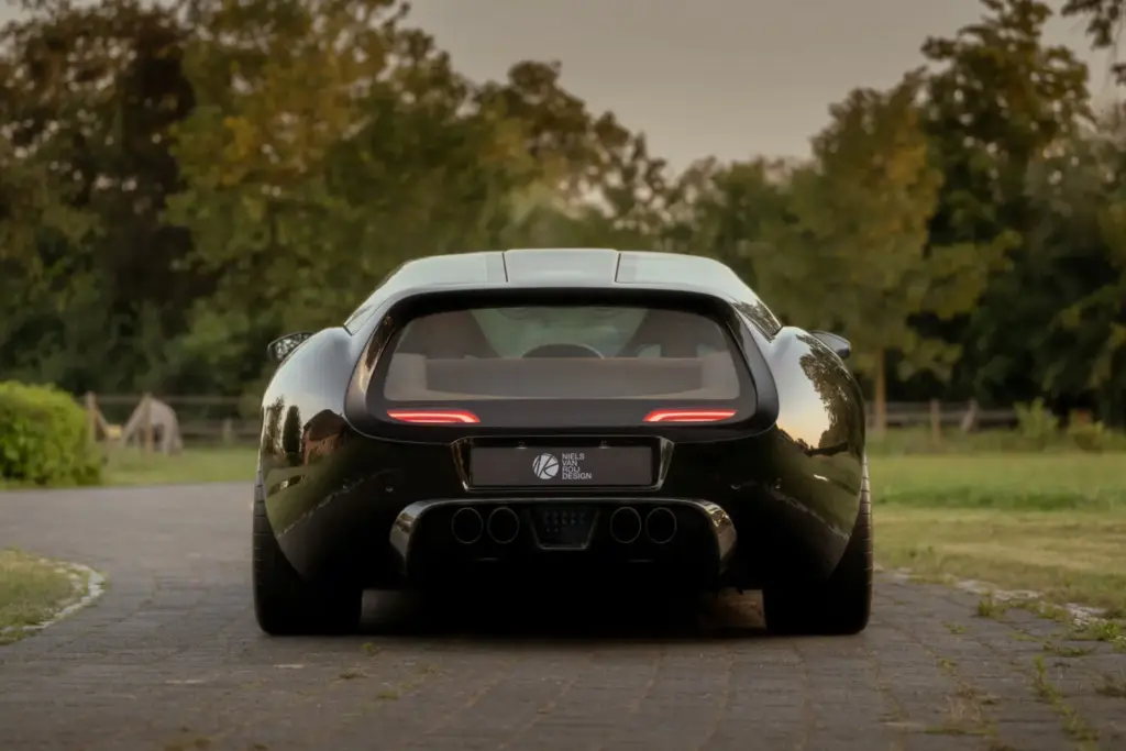 Ferrari Daytona Shooting Brake Hommage: 15.000 horas para rediseñar un mito