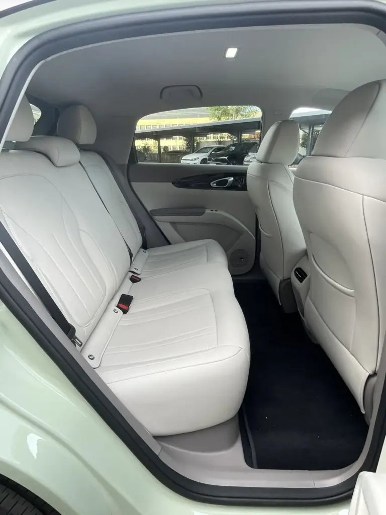 Primer contacto con el Geely E2: el coche más vendido de China a la conquista de Europa 4 Motor16 GEELY E2 17 Motor16