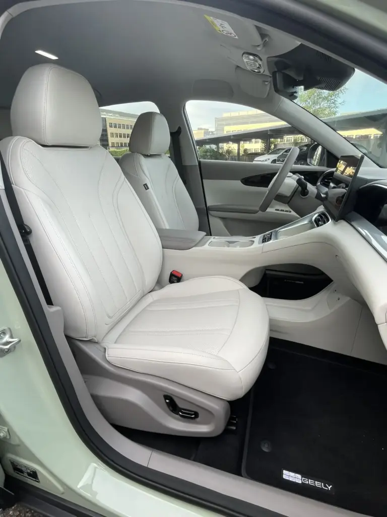 Primer contacto con el Geely E2: el coche más vendido de China a la conquista de Europa 3 Motor16 GEELY E2 19 Motor16