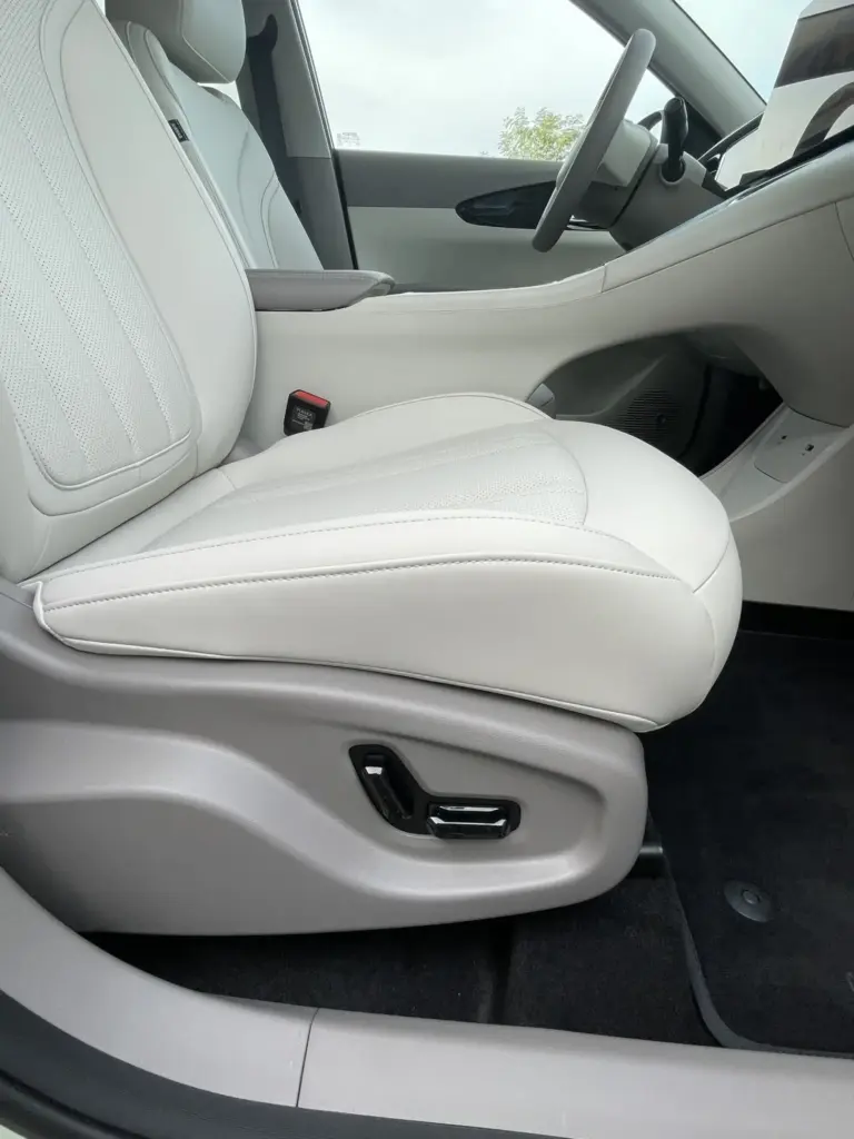 Primer contacto con el Geely E2: el coche más vendido de China a la conquista de Europa 21 Motor16 GEELY E2 20 Motor16