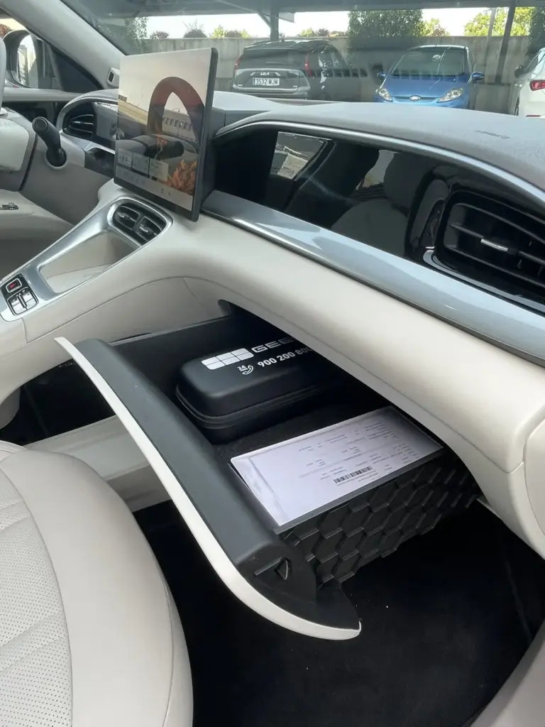 Primer contacto con el Geely E2: el coche más vendido de China a la conquista de Europa 23 Motor16 GEELY E2 22 Motor16