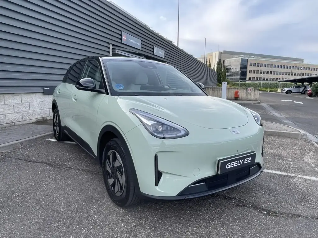 Primer contacto con el Geely E2: el coche más vendido de China a la conquista de Europa 25 Motor16 GEELY E2 24 Motor16