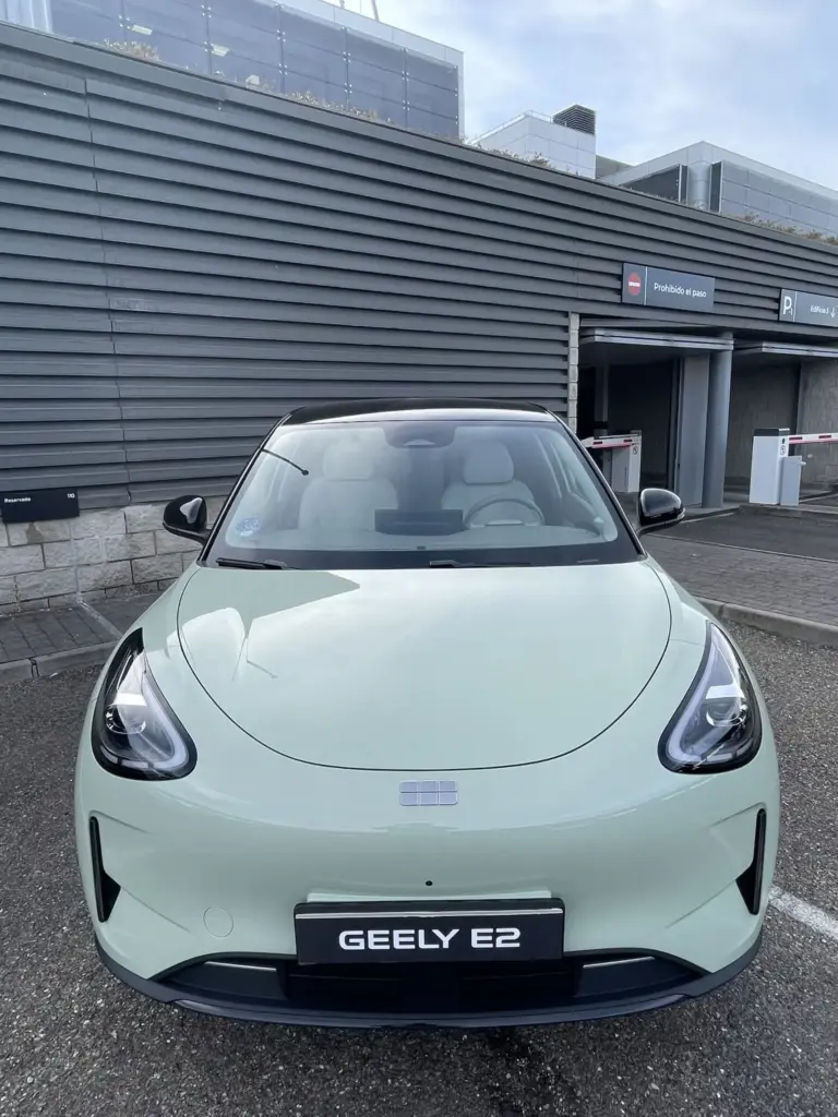 Primer contacto con el Geely E2: el coche más vendido de China a la conquista de Europa 26 Motor16 GEELY E2 25 Motor16