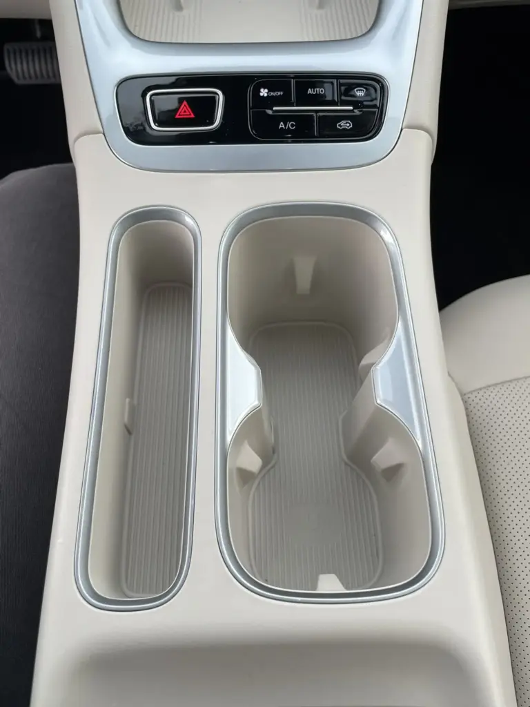 Primer contacto con el Geely E2: el coche más vendido de China a la conquista de Europa 30 Motor16 GEELY E2 29 Motor16