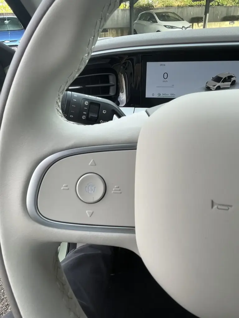Primer contacto con el Geely E2: el coche más vendido de China a la conquista de Europa 31 Motor16 GEELY E2 30 Motor16