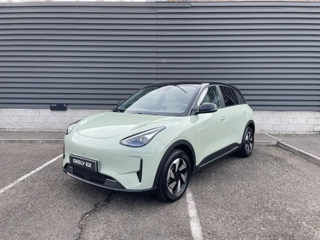 Primer contacto con el Geely E2: el coche más vendido de China a la conquista de Europa 43 Motor16 GEELY E2 46 Motor16