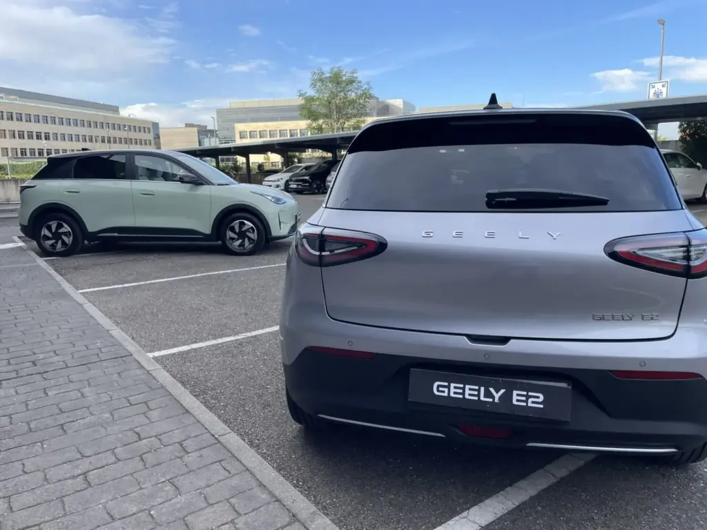 Primer contacto con el Geely E2: el coche más vendido de China a la conquista de Europa 6 Motor16 GEELY E2 50 Motor16